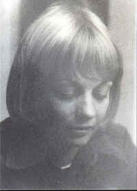 Anne-Lise-laesende.jpg (92258 byte)