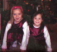 Borneborn-Emilie-og-Josefin.jpg (12906 byte)