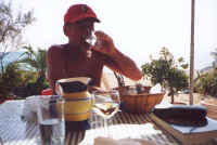 John-i-Graekenland-2000.jpg (48082 byte)