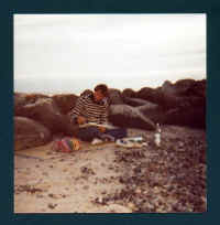 Maler-Akvarel-paa-stranden-.jpg (37259 byte)