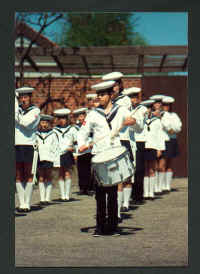 Morten-Emil-Trommeslager-FD.jpg (49774 byte)