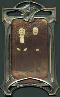 Tipoldemor-og-Tipoldefar-pa.jpg (89161 byte)